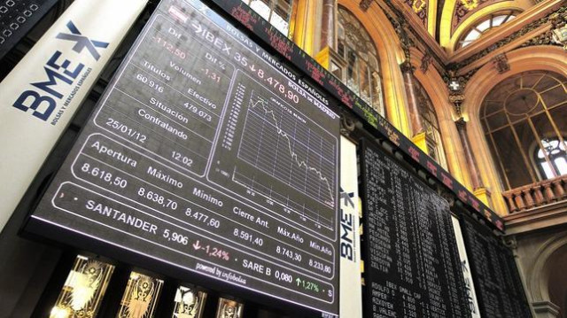El Ibex 35 prolonga su calvario y se hunde en los mínimos anuales