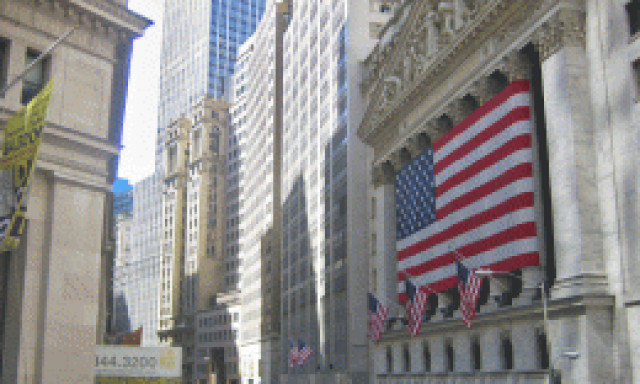 Wall Street espera sumida en pérdidas la votación del Senado