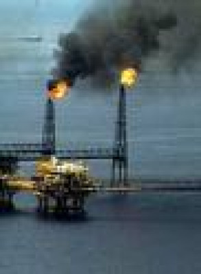 La AIE revisa al alza demanda crudo mundial por 1ª vez en 10 meses