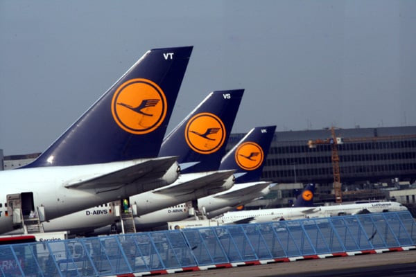 El petróleo lastra los beneficios de Lufthansa en 2008