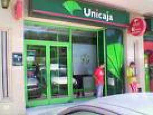 Principio de acuerdo entre CCM y Unicaja para su unión