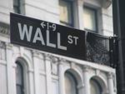 Wall Street baja un 0,82% pese al plan de estímulo chino