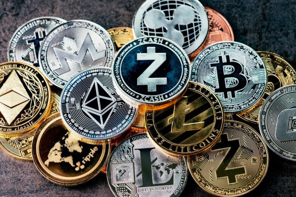 Criptomonedas en 2026: de narrativa de mercado a asignación institucional en cartera