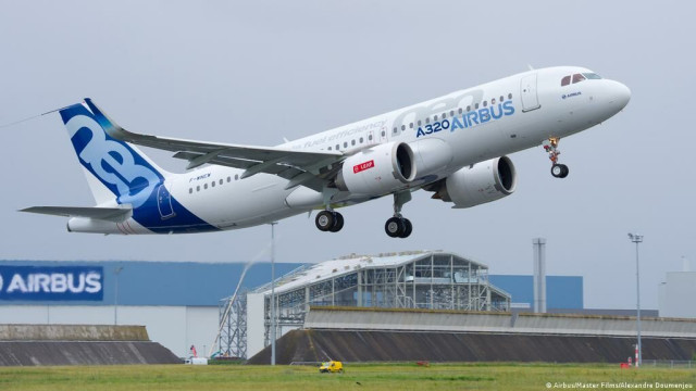 Airbus eleva beneficios un 38%, pero recorta la producción del A220 y enfría el optimismo del mercado
