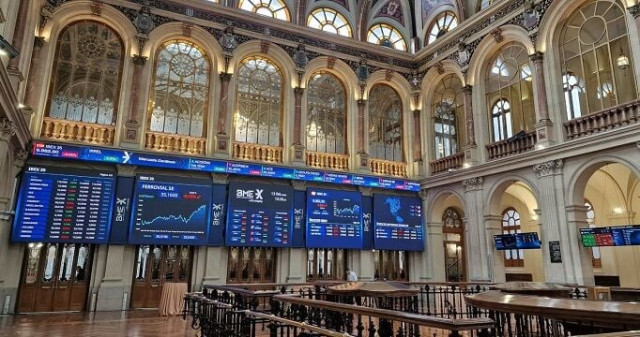 Bankinter, Sabadelly BBVA permiten al Ibex 35 conquistar los 11.000 puntos