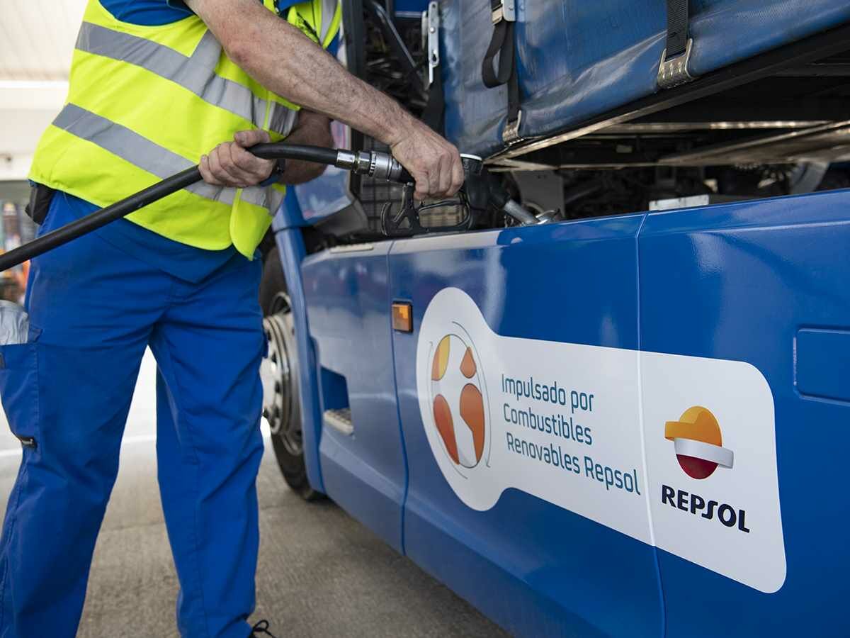 Repsol, una petrolera que busca el equilibrio entre el brent y el gas mientras se orienta hacia el viento y el sol. Por el momento, no le va nada mal.