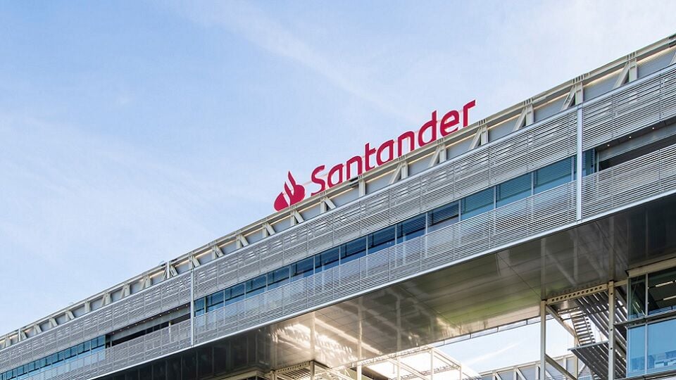 Banco Santander paga el jueves un dividendo en efectivo de 8,10 céntimos de euro por acción, un 39% más