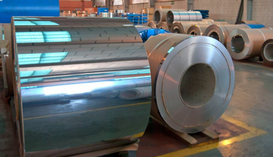 Acerinox es uno de los valores con más potencial del Ibex 35: un 61%