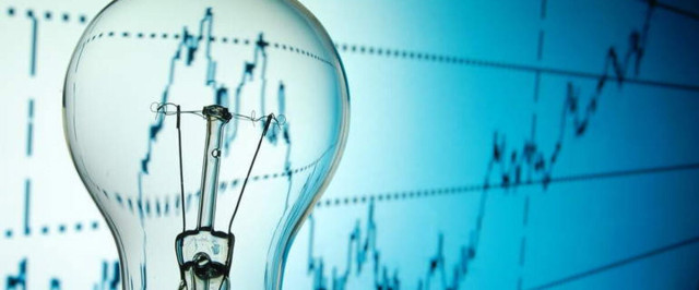 El precio de la luz baja un 5,2% este viernes y cae por debajo de los 200 euros/MWh
