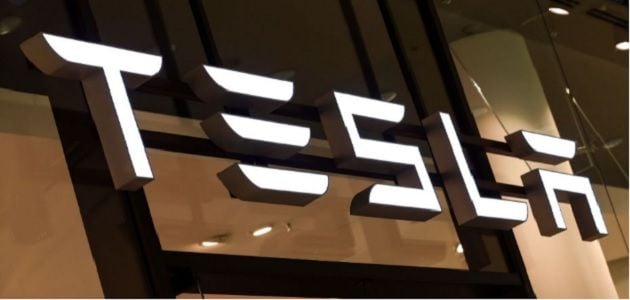 Tesla ha subido un 329% este año, ¿está sobrevalorada?