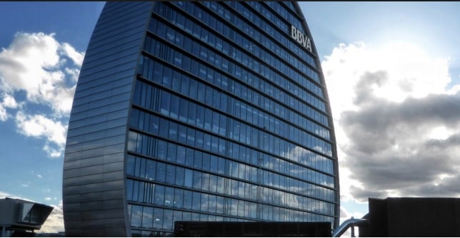 Octubre llega con el dividendo de BBVA y tres compañías del mercado continuo