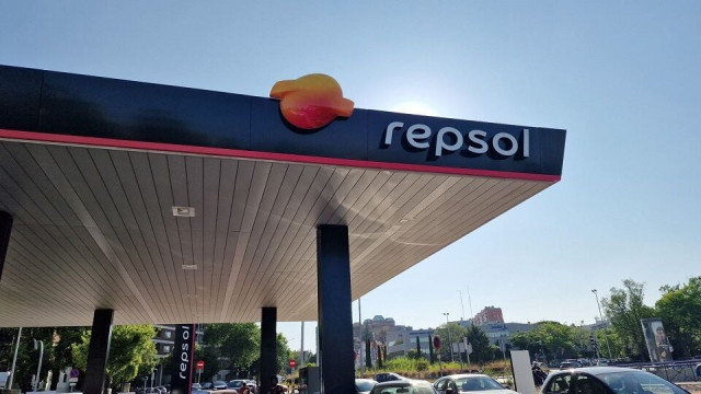 Repsol encuentra petróleo en bolsa: es una compra y presenta más potencial de doble dígito
